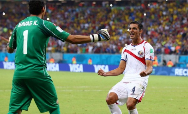 Futbolistas que marcaron la historia de Costa Rica en los Mundiales