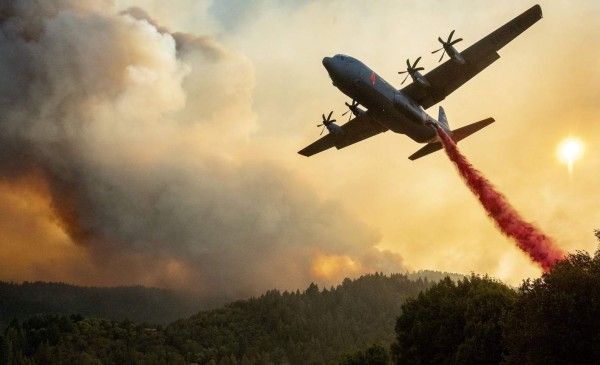 Hasta tornados de fuego: Las imágenes apocalípticas de los incendios históricos en California