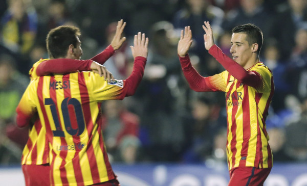 Con triplete de Tello, Barcelona vence 4-1 al Levante en Copa del Rey