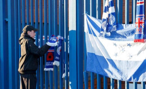 FOTOS: Así le rindieron homenaje a Arnold Peralta en Escocia