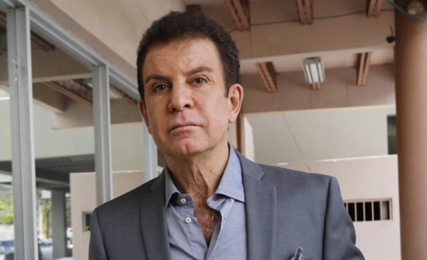 ¿De qué equipos son aficionados los personajes populares de Honduras?