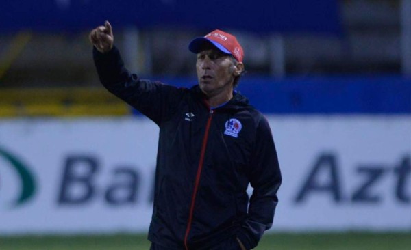 Troglio y su probable alineación: Olimpia va por definir el pase ante el Vida en el Nacional