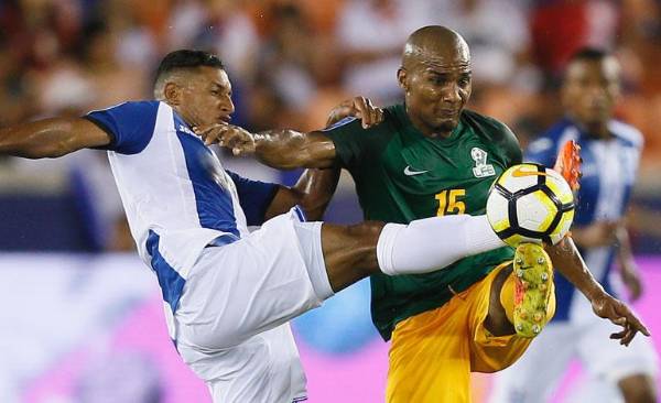 Florent Malouda enfrentó a Honduras en la Copa Oro 2017.