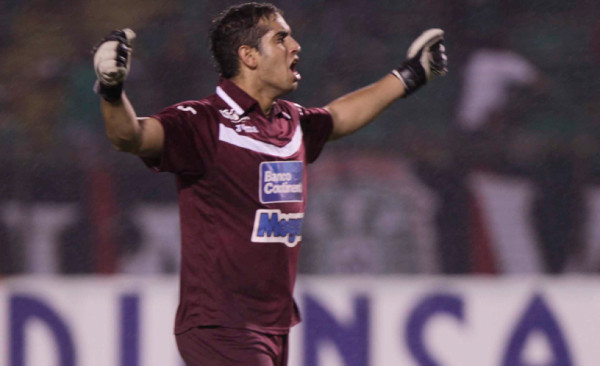 VIDEO: Portero de Marathón le regala el segundo gol a Motagua