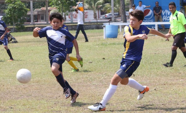 Pequeños derrocharon talento en el Soccer Festival en La Lima