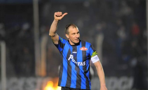 Las figuras que definieron un clásico Real España - Marathón en el estadio Olímpico