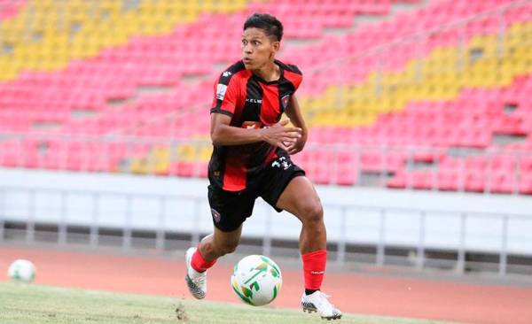 No sabía lo que firmó: así fue como Bryan Moya se metió en el escándalo legal con Zulia que causó su suspensión por FIFA