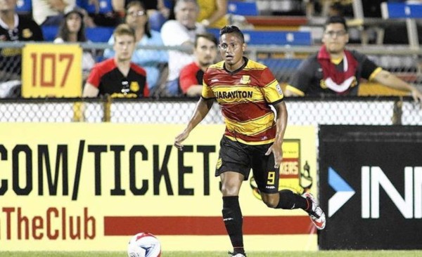 Futbolistas hondureños con futuro incierto y algunos al borde del retiro obligado