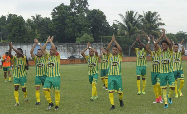 EN FOTOS: ¡Así se vive el Ascenso en el fútbol de Honduras!
