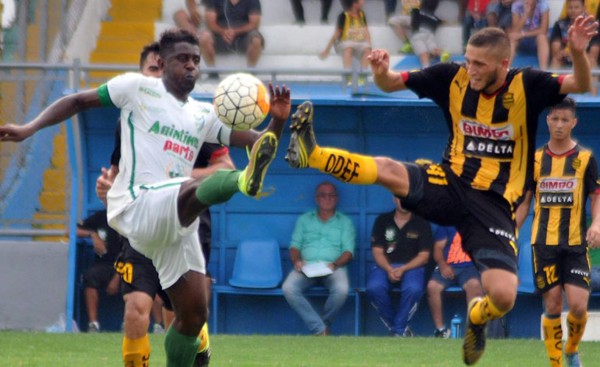 Futbolistas que pintaban para brillar pero su carrera se apagó temprano