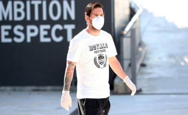 Autos sucios y nuevos 'looks': Así fue el regreso al trabajo de Messi y los futbolistas del Barcelona &nbsp;&nbsp;