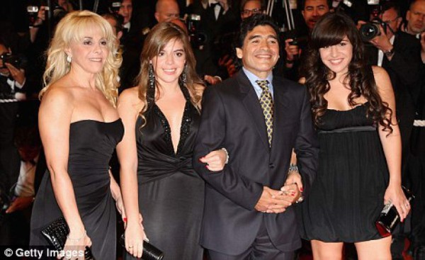 Así luce hoy Gianinna Maradona, la hija de Maradona y ex mujer del Kun Agüero