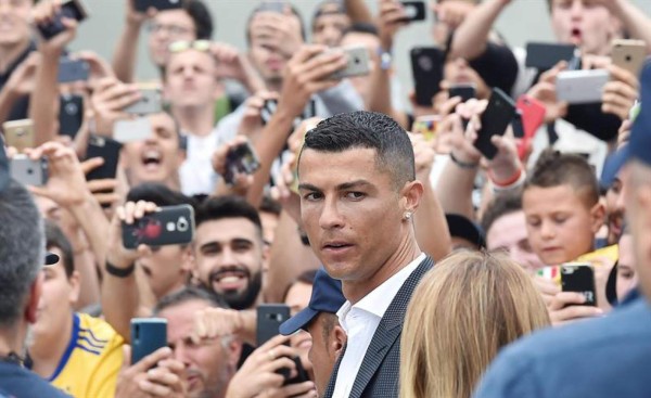 ¡Locura en Turín antes de la presentación de Cristiano Ronaldo!