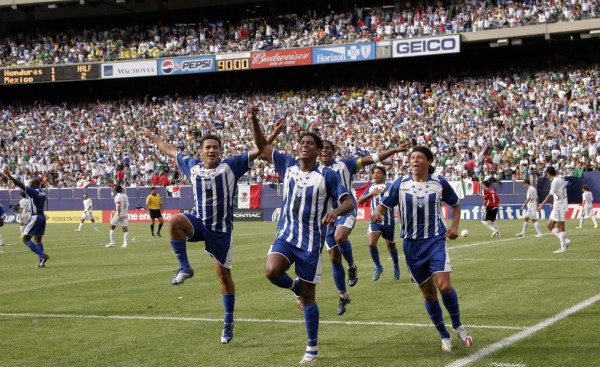 Las celebraciones curiosas y llamativas de Carlo Costly