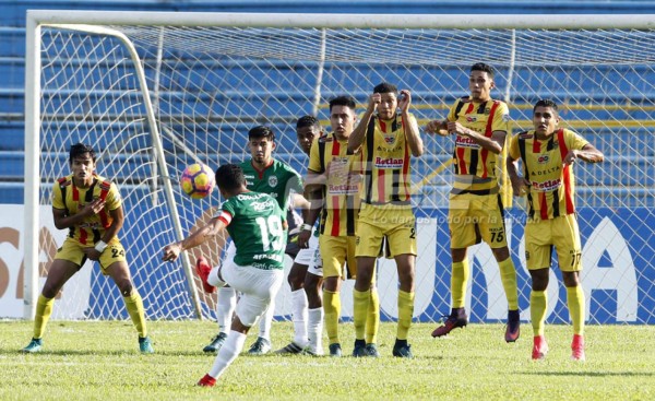 ¡Adiós capitán! Así fue el último partido de Mario Berríos con Marathón