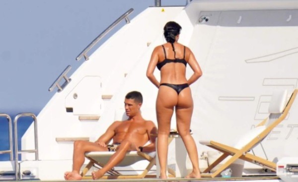 ¡Cazados! Georgina Rodríguez luce su impecable figura en un yate con Cristiano Ronaldo
