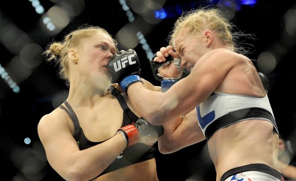EN FOTOS: Así fue la humillante paliza que le dio Holly Holm a Ronda Rousey