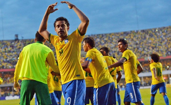 Brasil derrotó a Serbia pero sin convencer