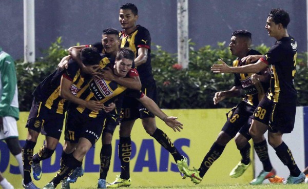 Real España le gana deslucido clásico sampedrano al Marathón