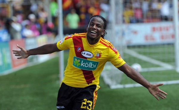 VIDEO: Así juega y golea el 'Mambo' Núñez