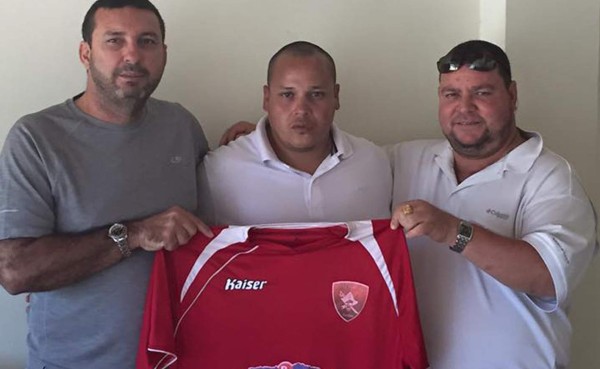Arsenal de Roatán ficha al técnico francés Vivien Lefeuvre