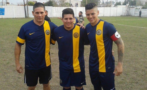 El argentino Marcos Rojo compartió con su gente previo a la Copa América