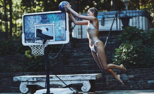 El tremendo descuido de una excrack del baloncesto sueco