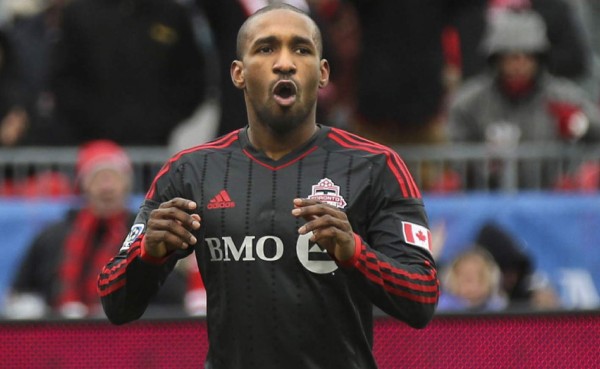 Sunderland confirma el fichaje del delantero Jermain Defoe