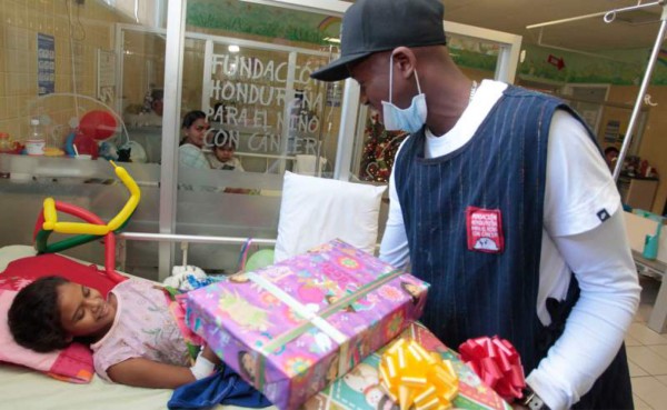 Los jugadores hondureños que han mostrado su lado solidario