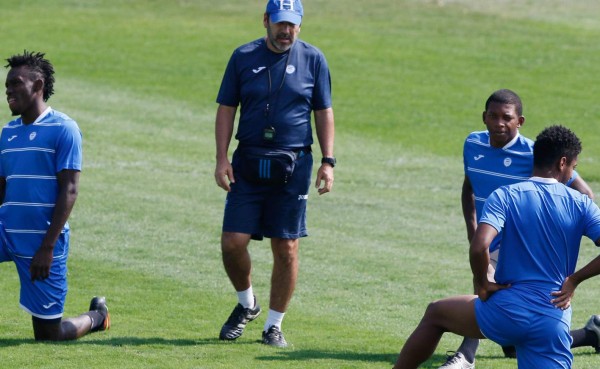 Trato especial para Buba, Alberth Elis y Choco Lozano en la Selección de Honduras