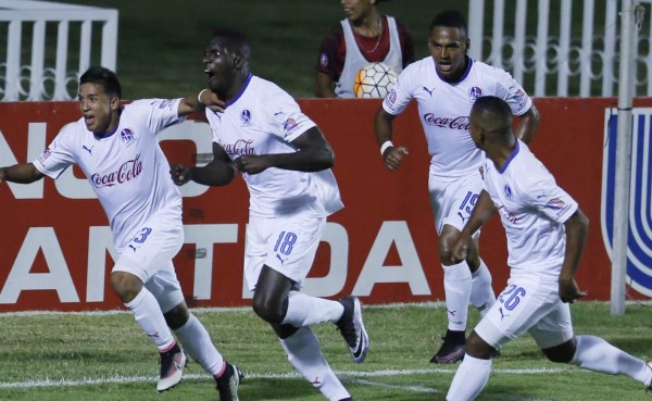 VIDEO: El error de Martín Pucheta en la marca y el gol anotado por Javier Estupiñán