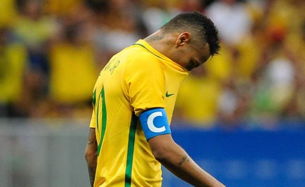 VIDEO: Aficionados brasileños piden a Marta en lugar de Neymar en la selección de Brasil