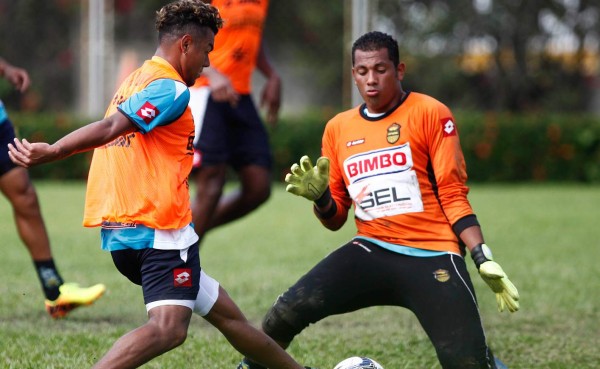 Rafael Zúniga, el portero de clásicos en el Real España