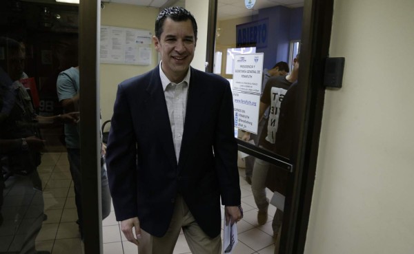 Rafael Villeda: 'En Olimpia seguimos adelante con Héctor Vargas'