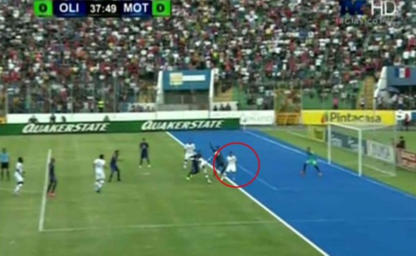 VIDEO: Bien anulado el gol de Roger Rojas a Motagua por fuera de lugar