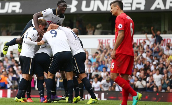 Tottenham y Liverpool se reparten puntos con un penal polémico