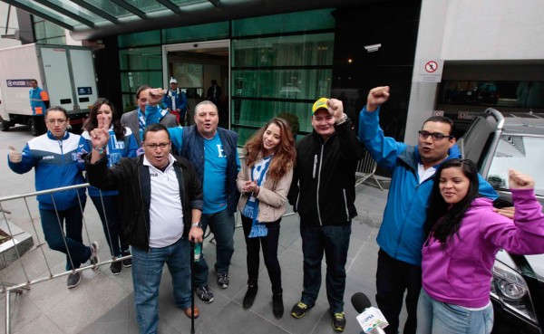 Honduras recibe apoyo de la afición en el hotel