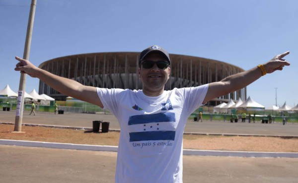 Bruno, el brasileño 'torcedor' de Honduras en Brasilia