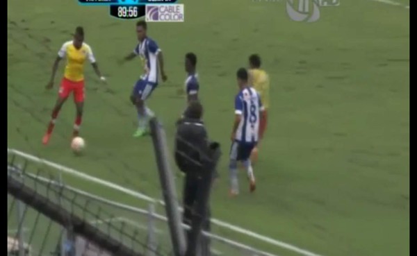VIDEO: Gran jugada de Güity y Alvarado acaba en gol de Carlo Costly