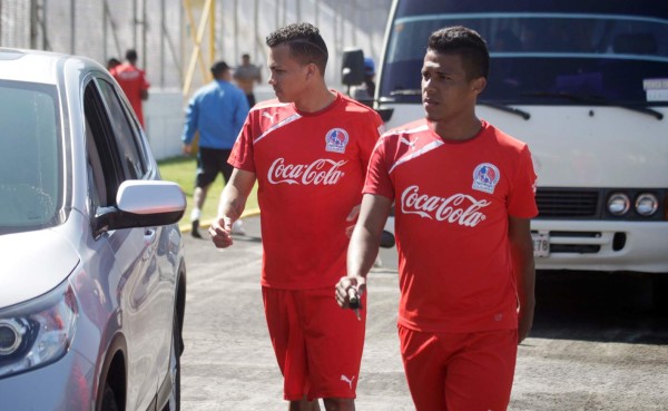 Olimpia se encuentra entrenando con 15 bajas
