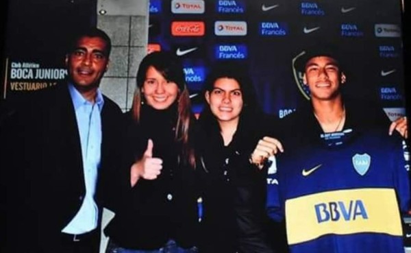 El brasileño Neymar posó con la camisa de Boca Juniors