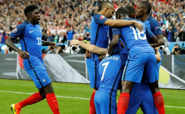 Francia golea a Islandia y será rival de Alemania en semifinal de Eurocopa