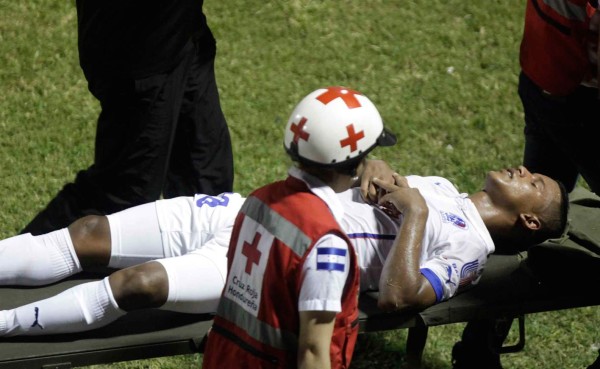 Futbolista de Olimpia Óscar Salas sufrió un golpe en la tráquea