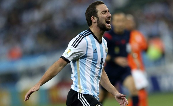 Higuaín: 'Sufrimos mucho para esto'
