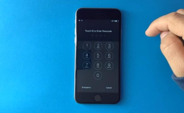 Así se accede con la ayuda de Siri a un iPhone bloqueado