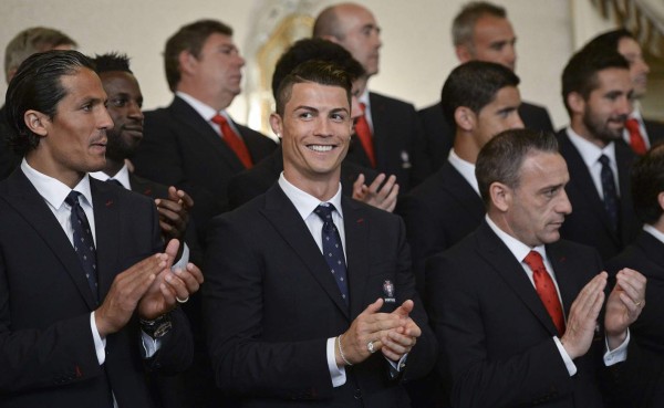 Presidente de Portugal juramentó a la selección y a Cristiano