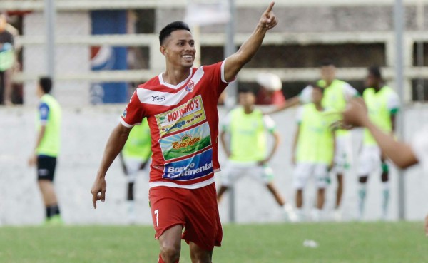 Marco Vega fue el campeón goleador del torneo Apertura 2015/2016