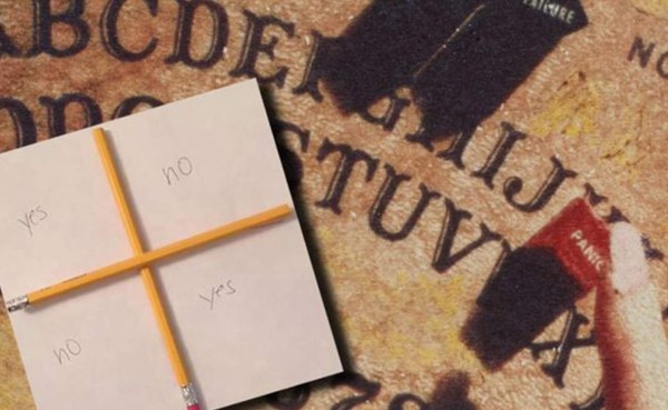 VIDEO: Los sustos que saca 'Charlie Charlie', el terrorífico juego viral en redes