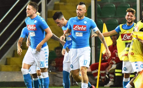 Callejón lidera al Napoli en la victoria ante el Palermo