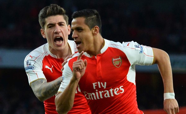 Un doblete de Alexis Sánchez permite al Arsenal recuperar la tercera plaza